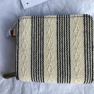 NIP Clip N’ Zip Wallet (9801) in Stitches Weave pattern Retails for $28